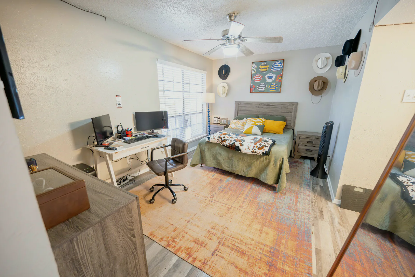 Villa Encanto bedroom arranged with a bed and home workspace